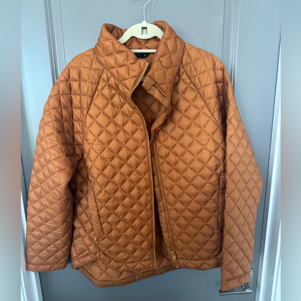Athleta Whisper Featherless puffer jacket sz XL